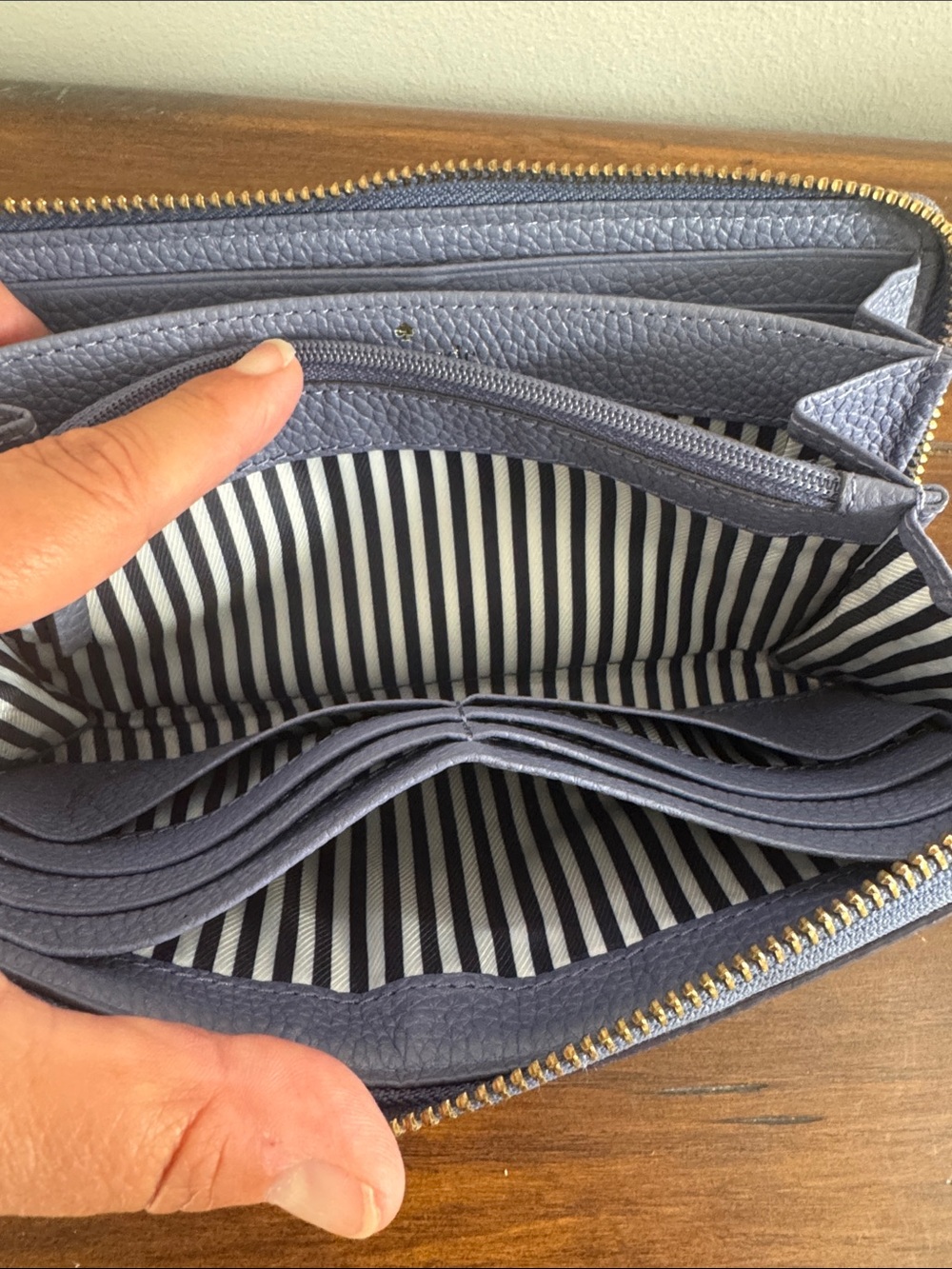 Kate Spade Vintage pebbled leather zip around wallet - Picture 4 of 8